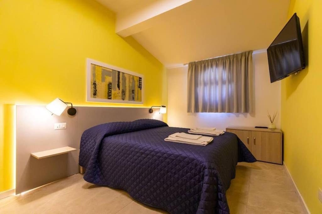 Penthouse Ledome35 In The Center Apartment Naples
